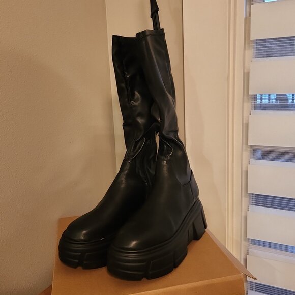 Original Steve Madden Black Heeled Boots with Chunky Sole and Knee-High Design - Picture 1 of 6